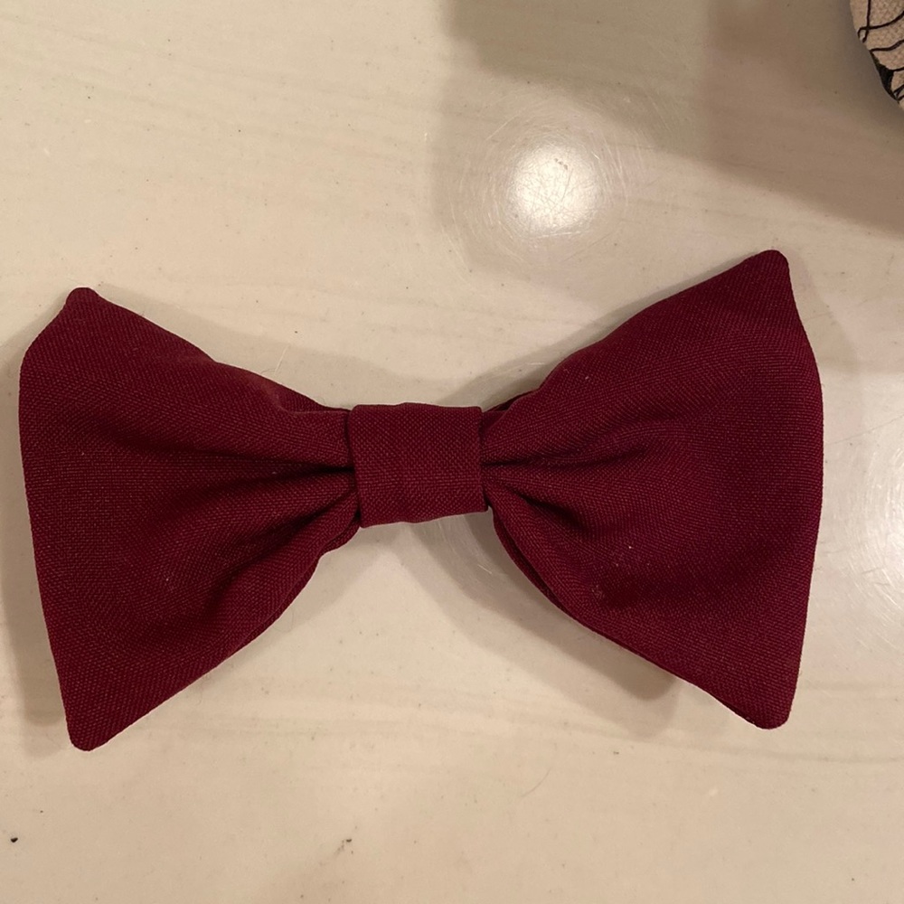 American apparel burgundy hair bow